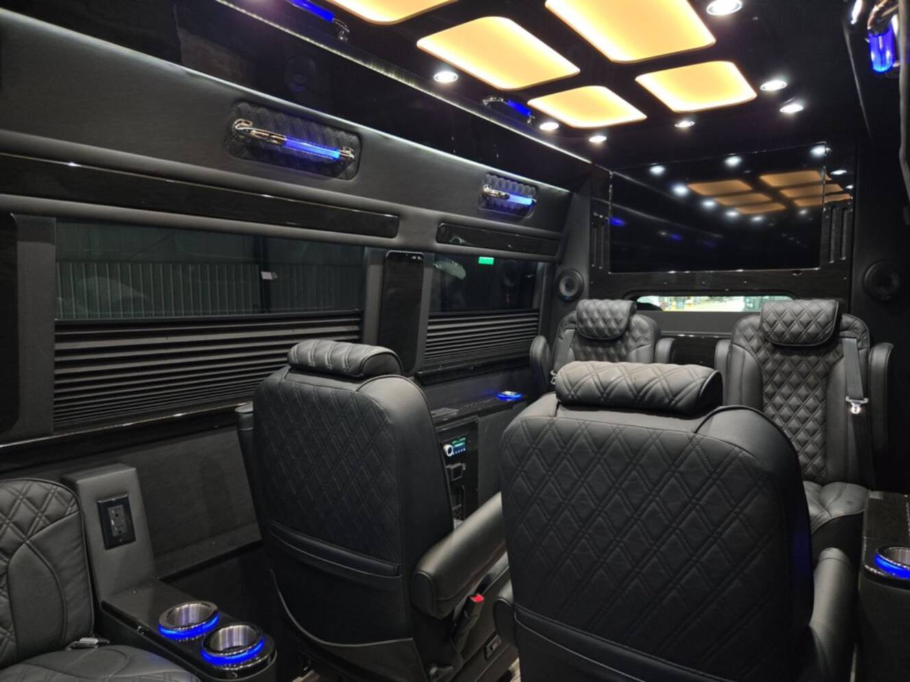 A photo of this 2027 Ultimate Toys LIMO OB PRO