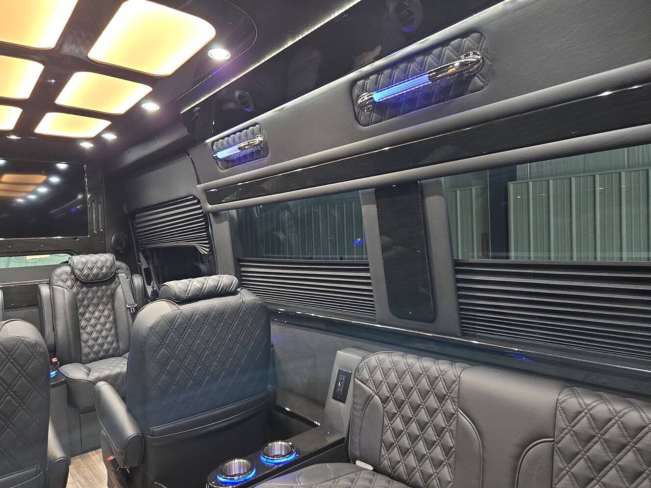 A photo of this 2027 Ultimate Toys LIMO OB PRO