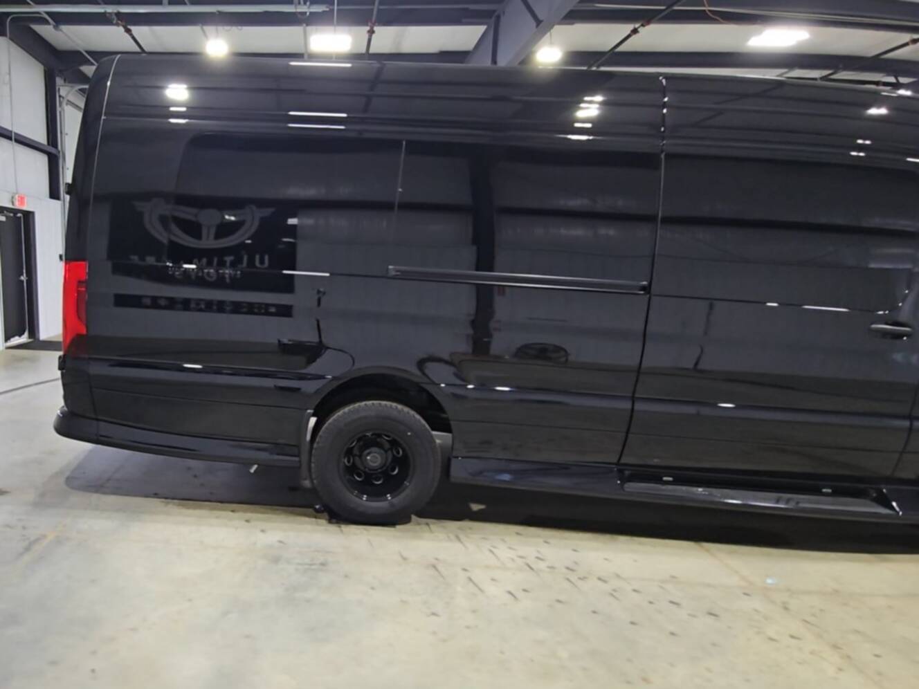 A photo of this 2027 Ultimate Toys LIMO OB PRO