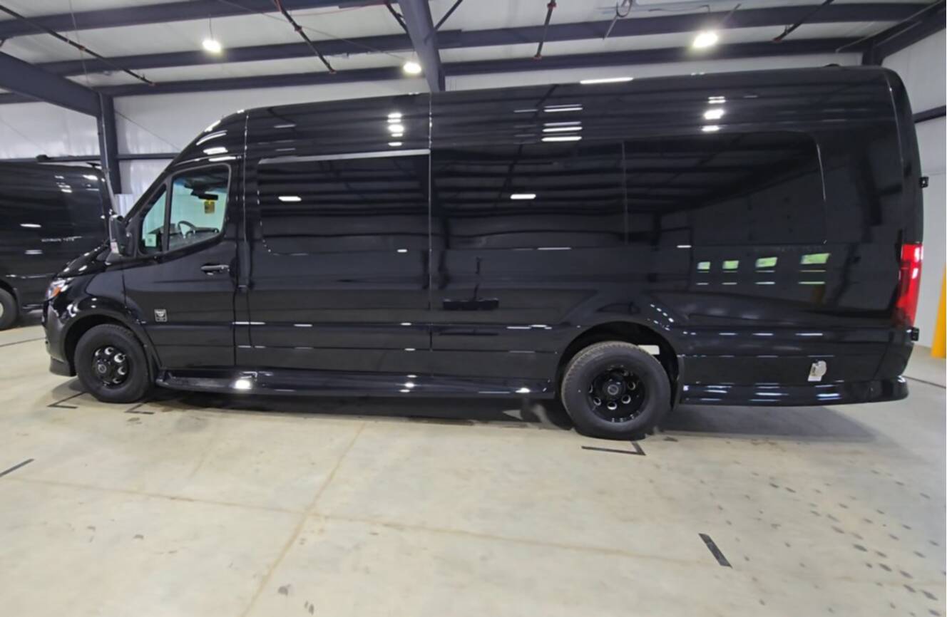 A photo of this 2027 Ultimate Toys LIMO OB PRO