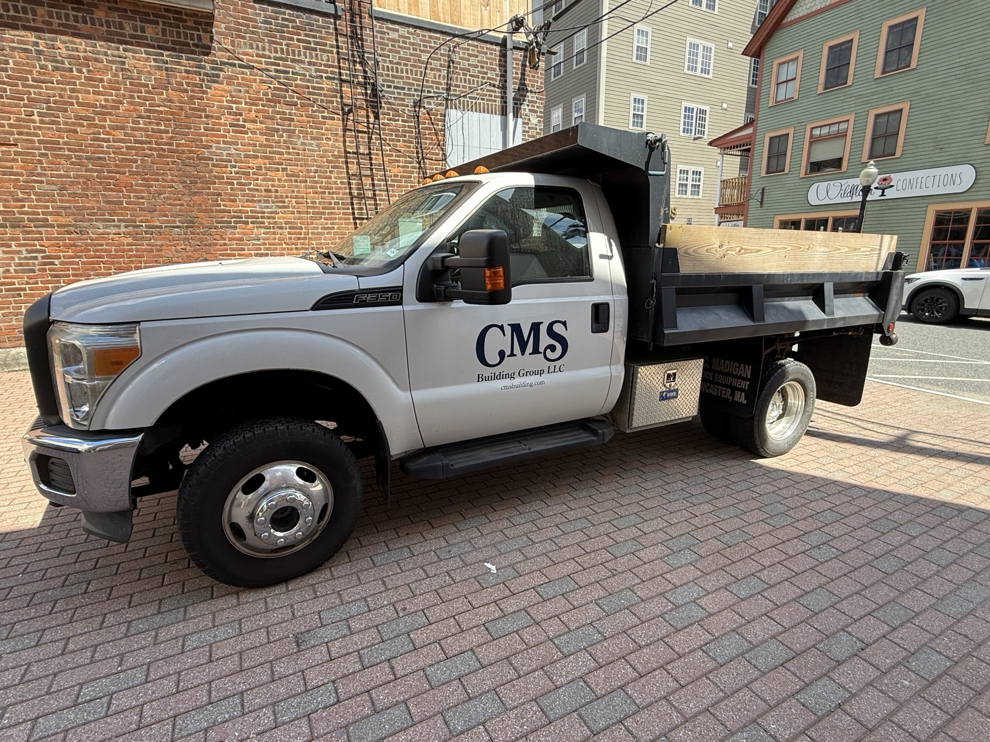 2015 FORD E350 in Seymour, CT