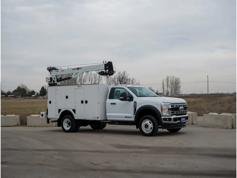 2025 FORD F550