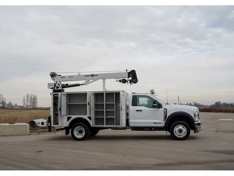 2025 FORD F550