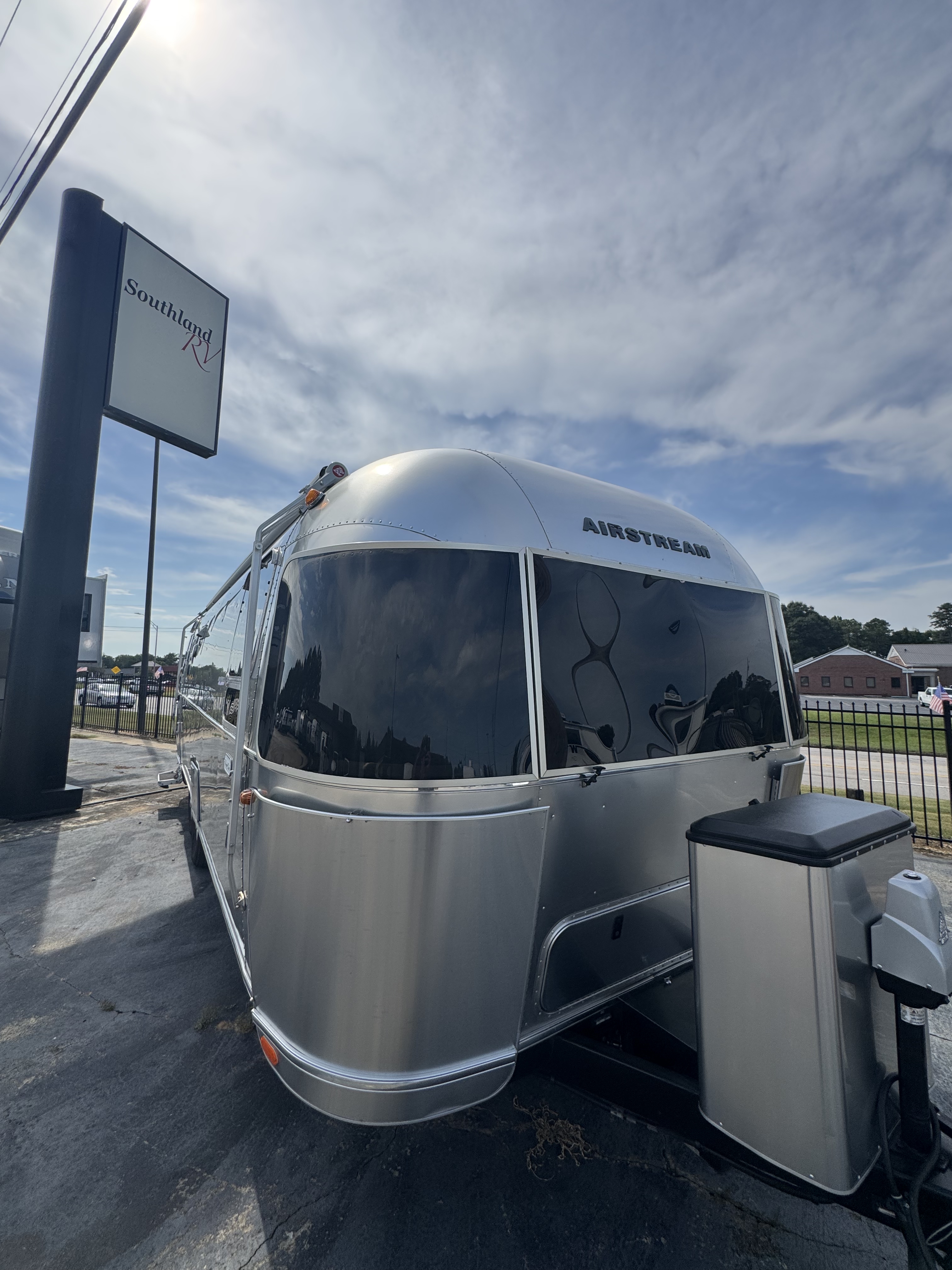2020 Airstream Flying Cloud 27FB Queen in lagrange GA