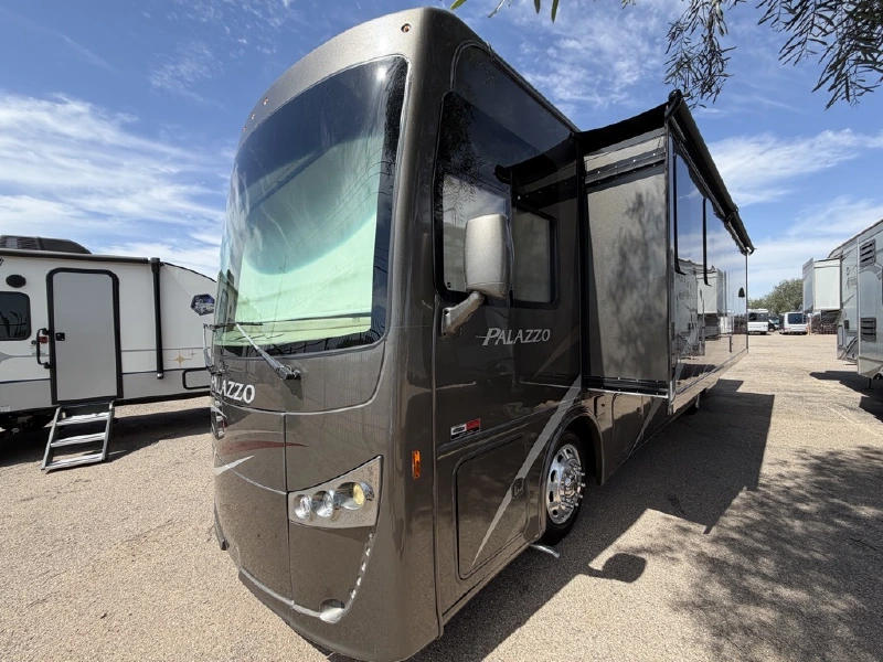 2018 THOR MOTOR COACH PALAZZO 33 2