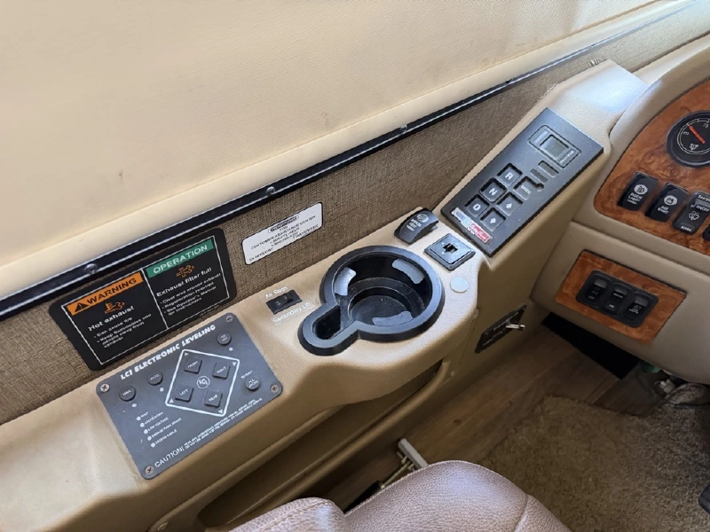 2018 THOR MOTOR COACH PALAZZO 33 2