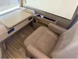 2018 THOR MOTOR COACH PALAZZO 33 2