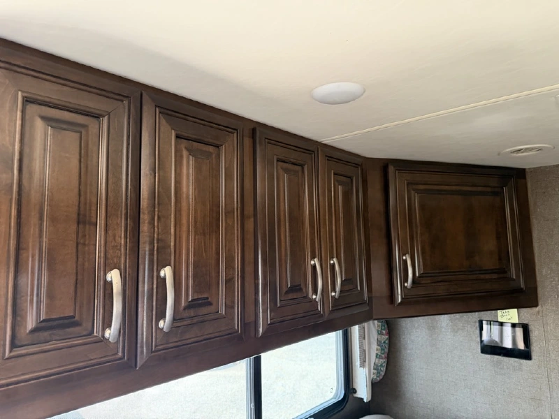 2018 THOR MOTOR COACH PALAZZO 33 2