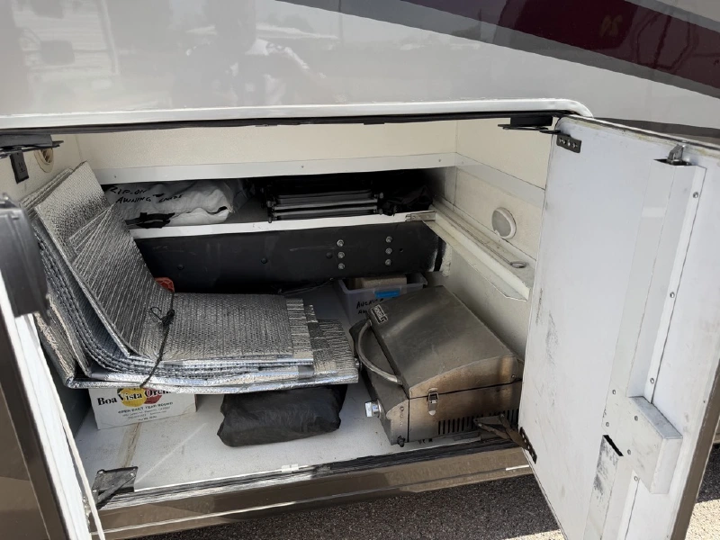 2018 THOR MOTOR COACH PALAZZO 33 2