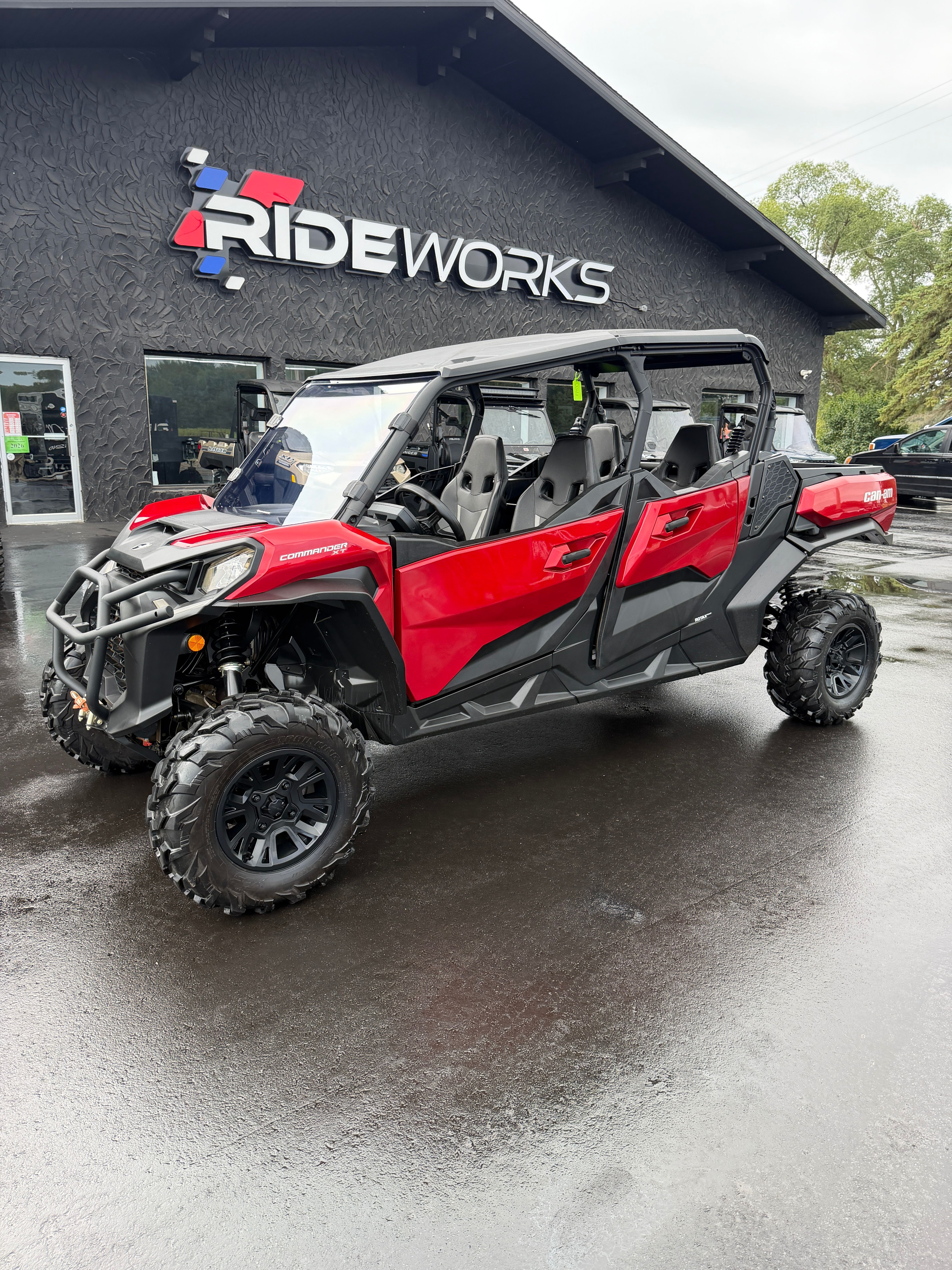 2025 Can-Am COMMANDER MAX XT 1000R in carson city MI
