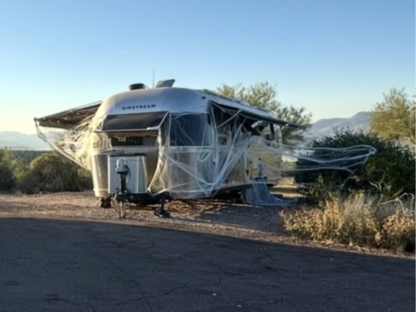 A photo of this 2010 Airstream FLYING CLOUD 30RB