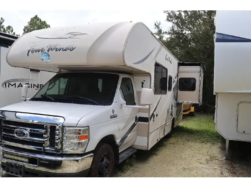 2018 THOR MOTOR COACH FOUR WINDS 26B