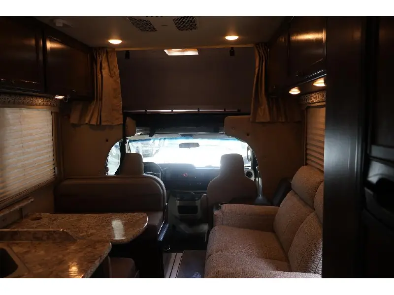 2018 THOR MOTOR COACH FOUR WINDS 26B