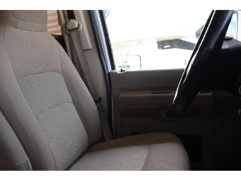 2018 THOR MOTOR COACH FOUR WINDS 26B