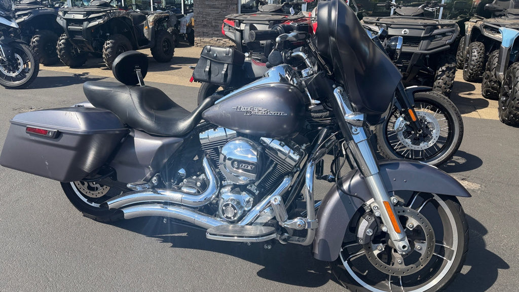 2015 Harley-Davidson FLHX Street Glide FLHX in Sublimity, OR