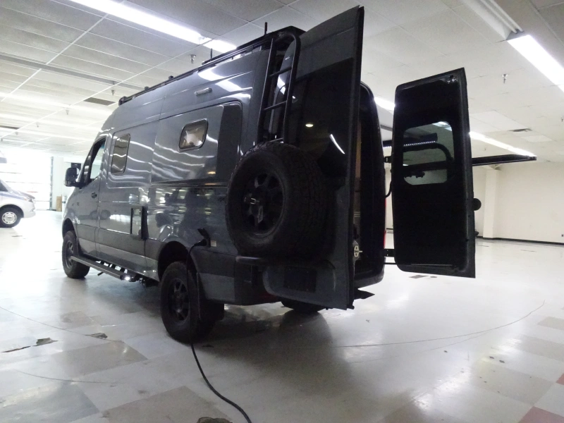 2021 WINNEBAGO REVEL