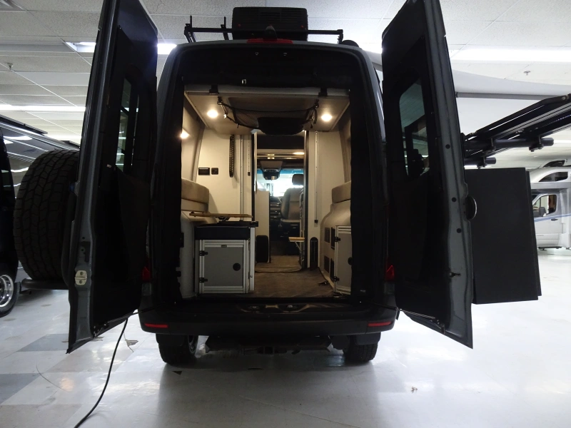 2021 WINNEBAGO REVEL