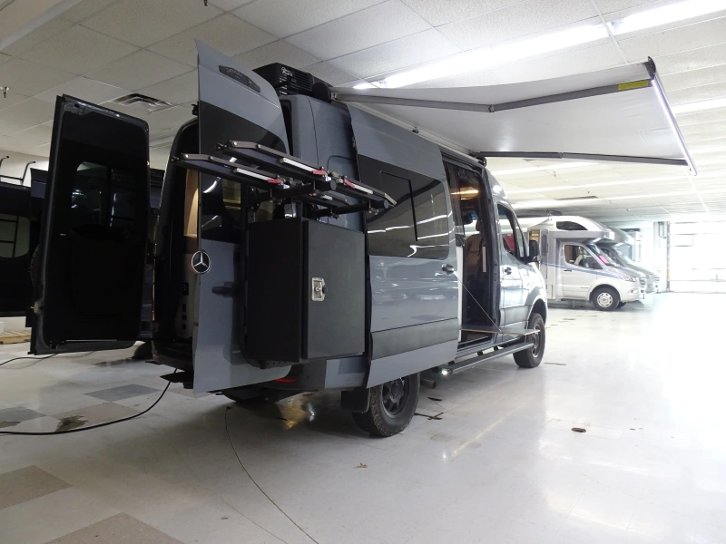 2021 WINNEBAGO REVEL