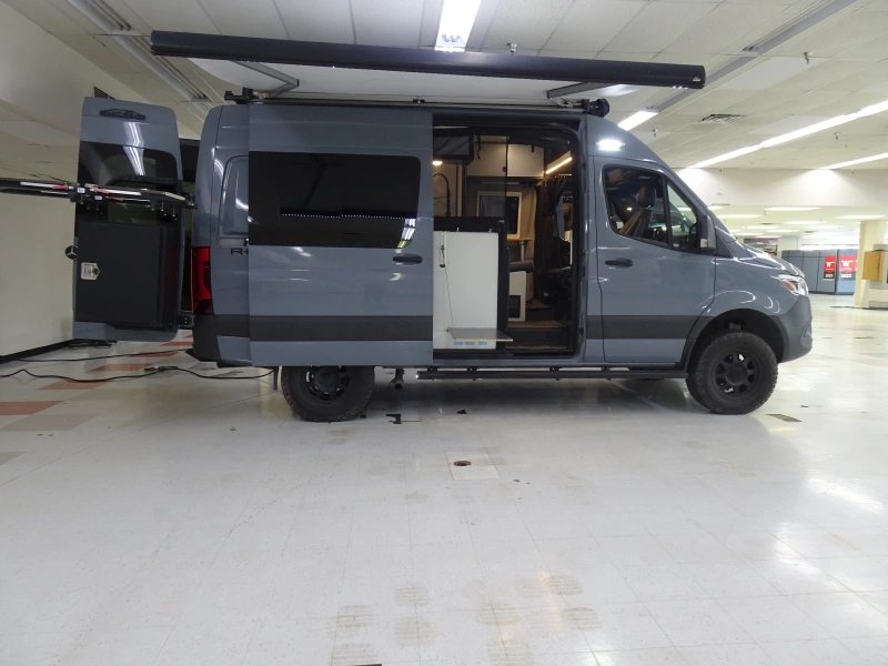 2021 WINNEBAGO REVEL
