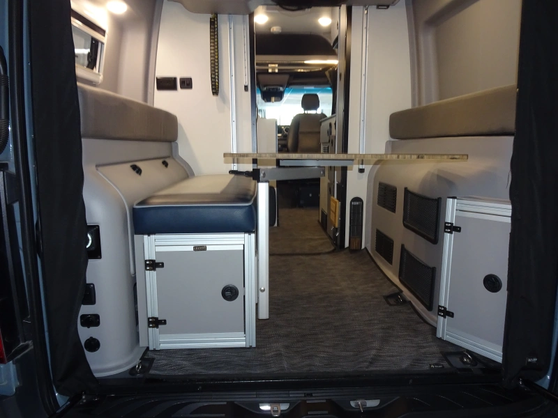 2021 WINNEBAGO REVEL