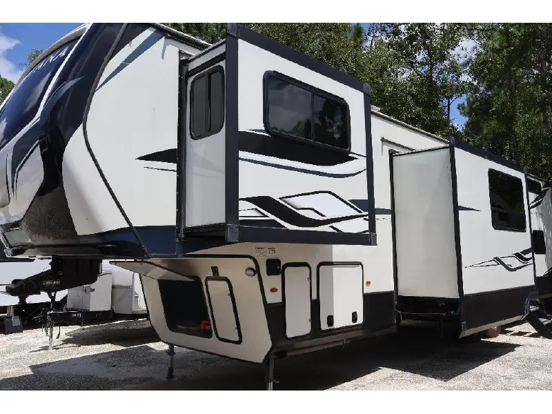 2022 KEYSTONE MONTANA HIGH COUNTRY 377FL