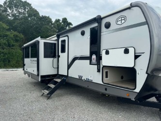 2025 Forest River Wildwood Heritage Glen 310BHI RV