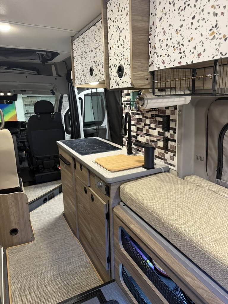 2025 Winnebago SOLIS 59P in manzanita OR