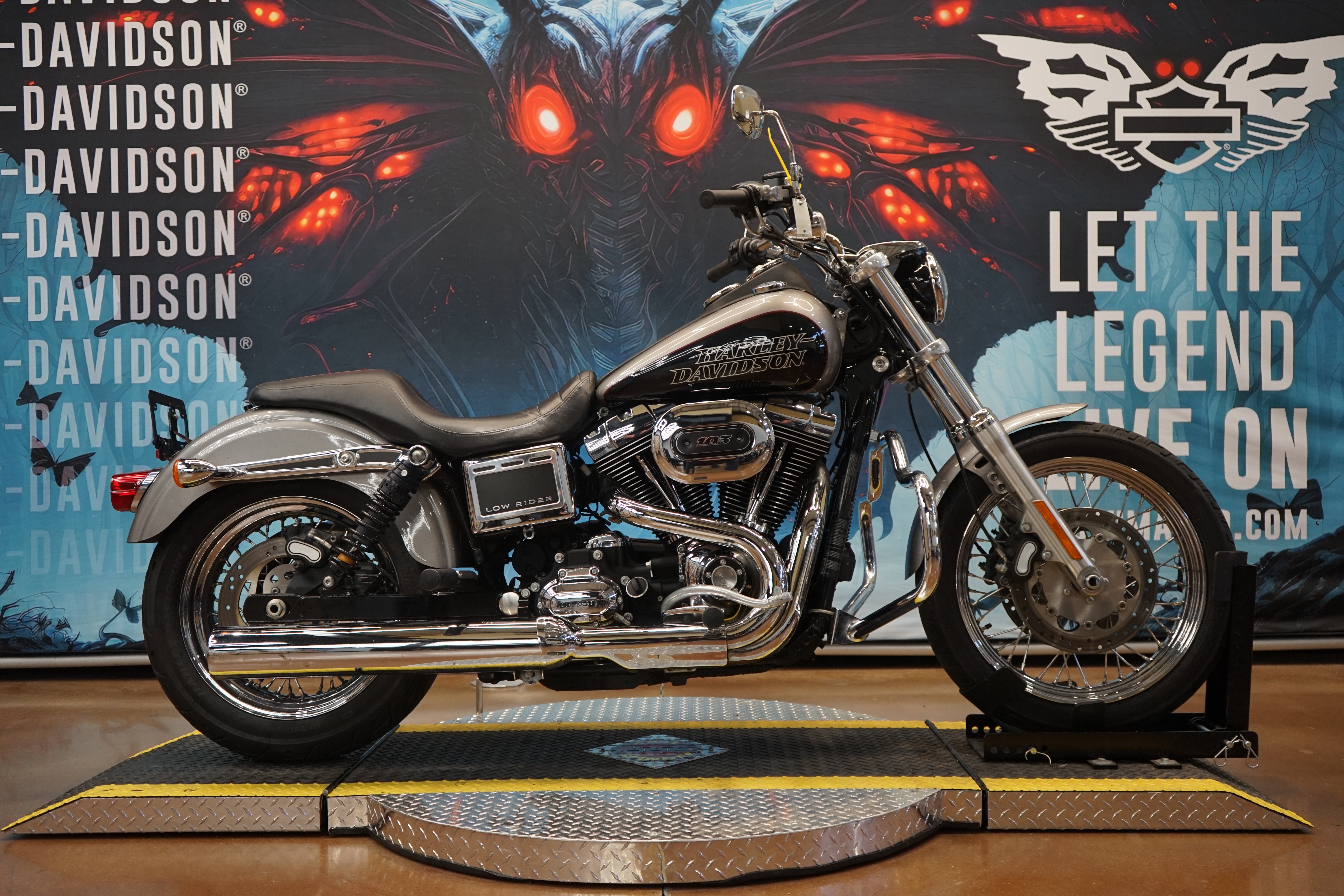 2017 Harley-Davidson Low Rider® in Williamstown, WV