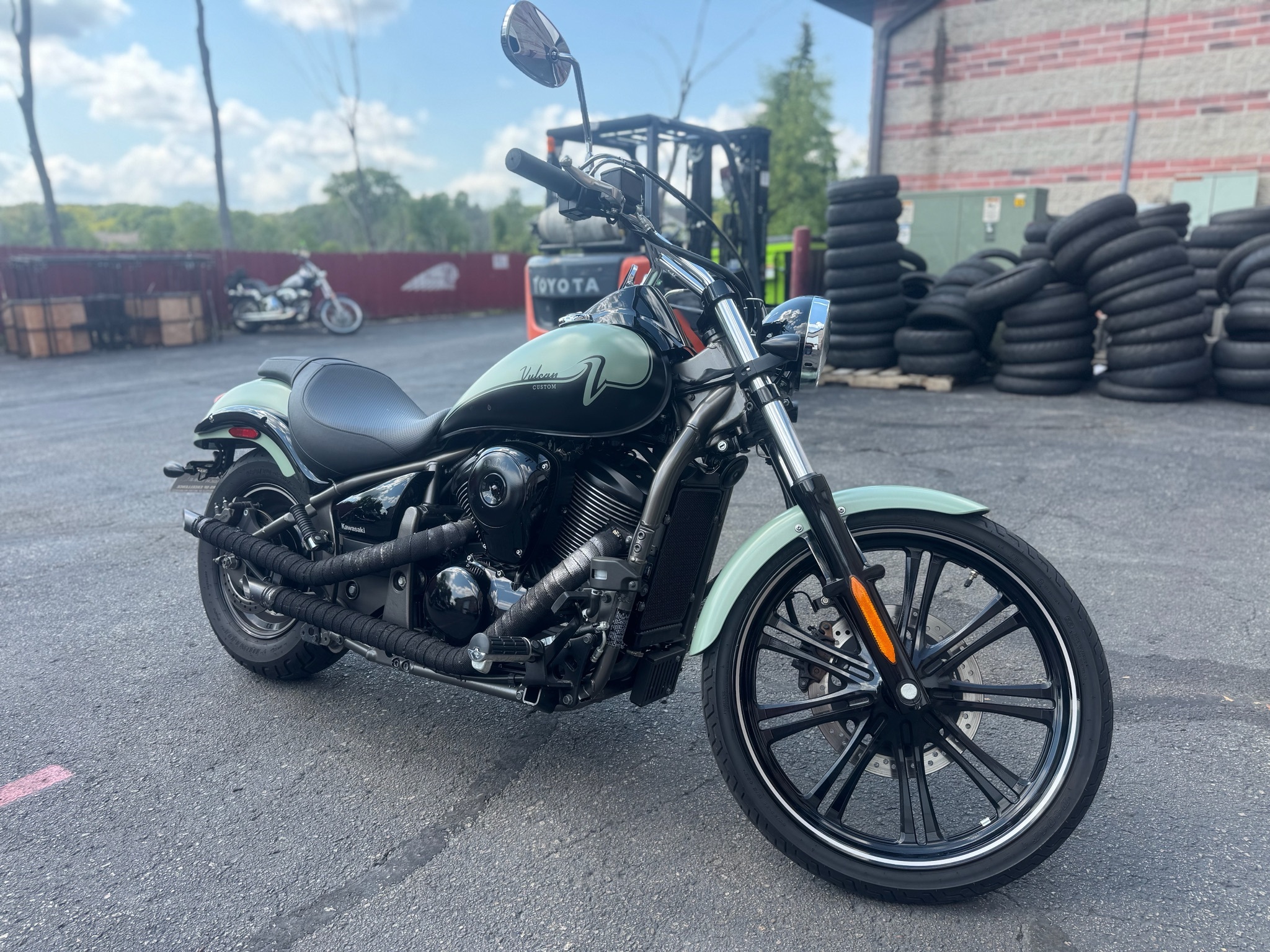 2023 Kawasaki Vulcan 900 Custom 900 CUSTOM in Muskego, WI