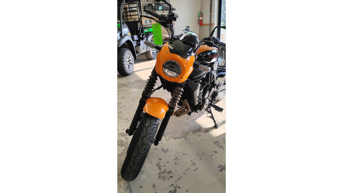 A photo of this 2024 Kawasaki ELIMINATOR SE ABS