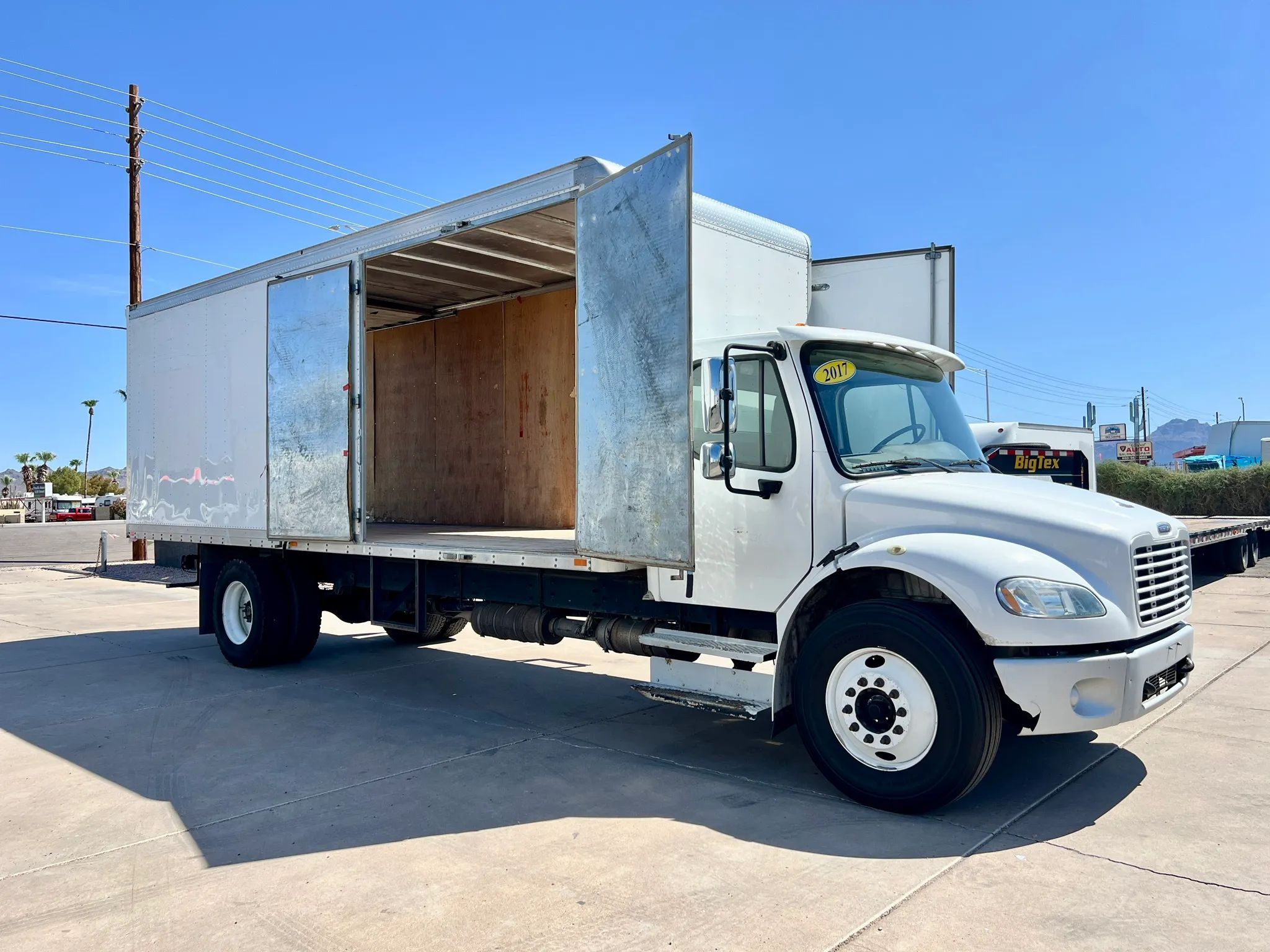 2017 FREIGHTLINER M2106 in Apache Junction, AZ