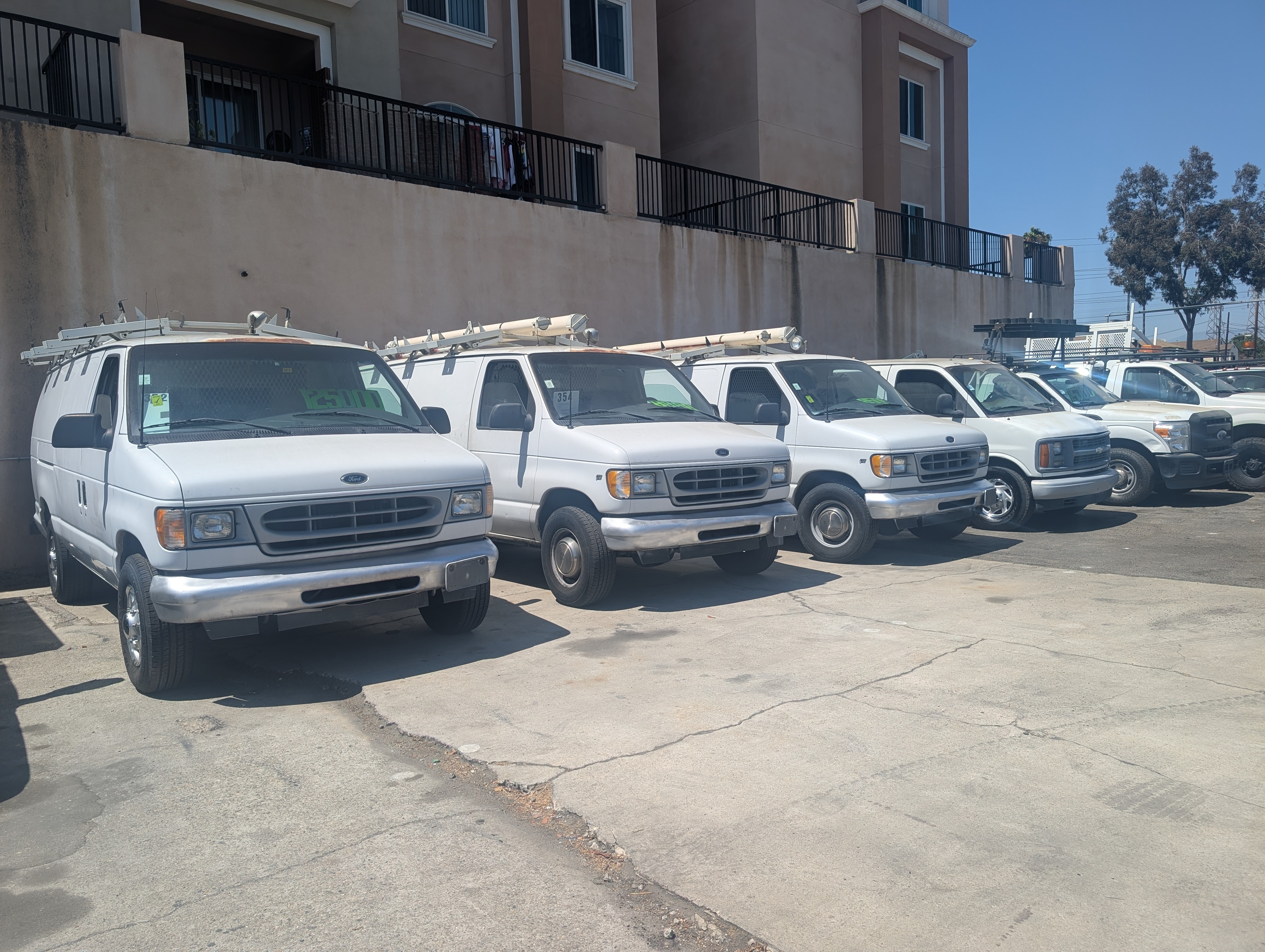 2002 FORD ECONOLINE in Rosemead, CA