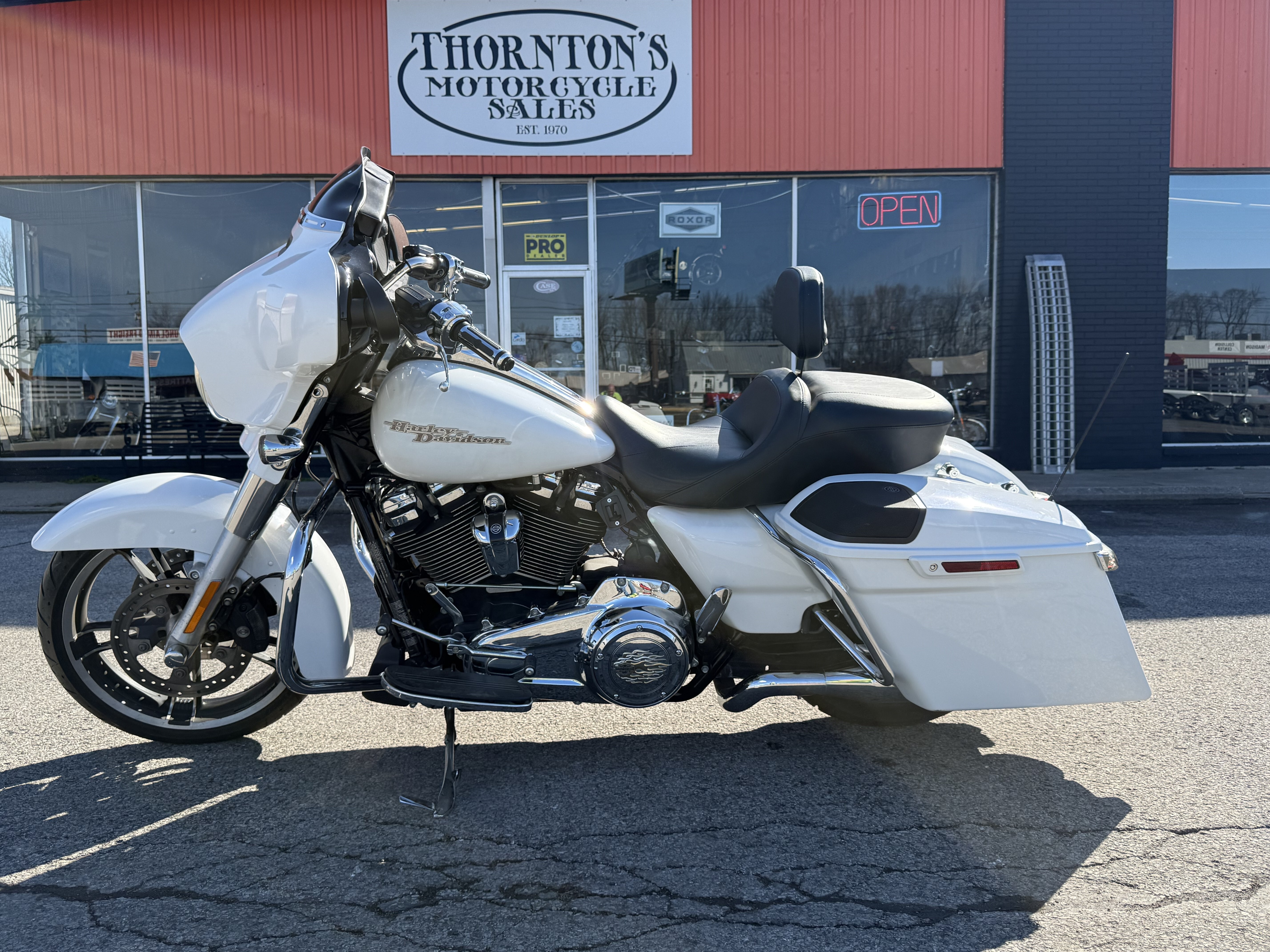 2017 Harley-Davidson Street Glide® Special SPECIAL in Madison, IN