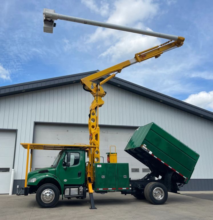2018 FREIGHTLINER BUSINESS CLASS M2 106 in Battle Creek, MI