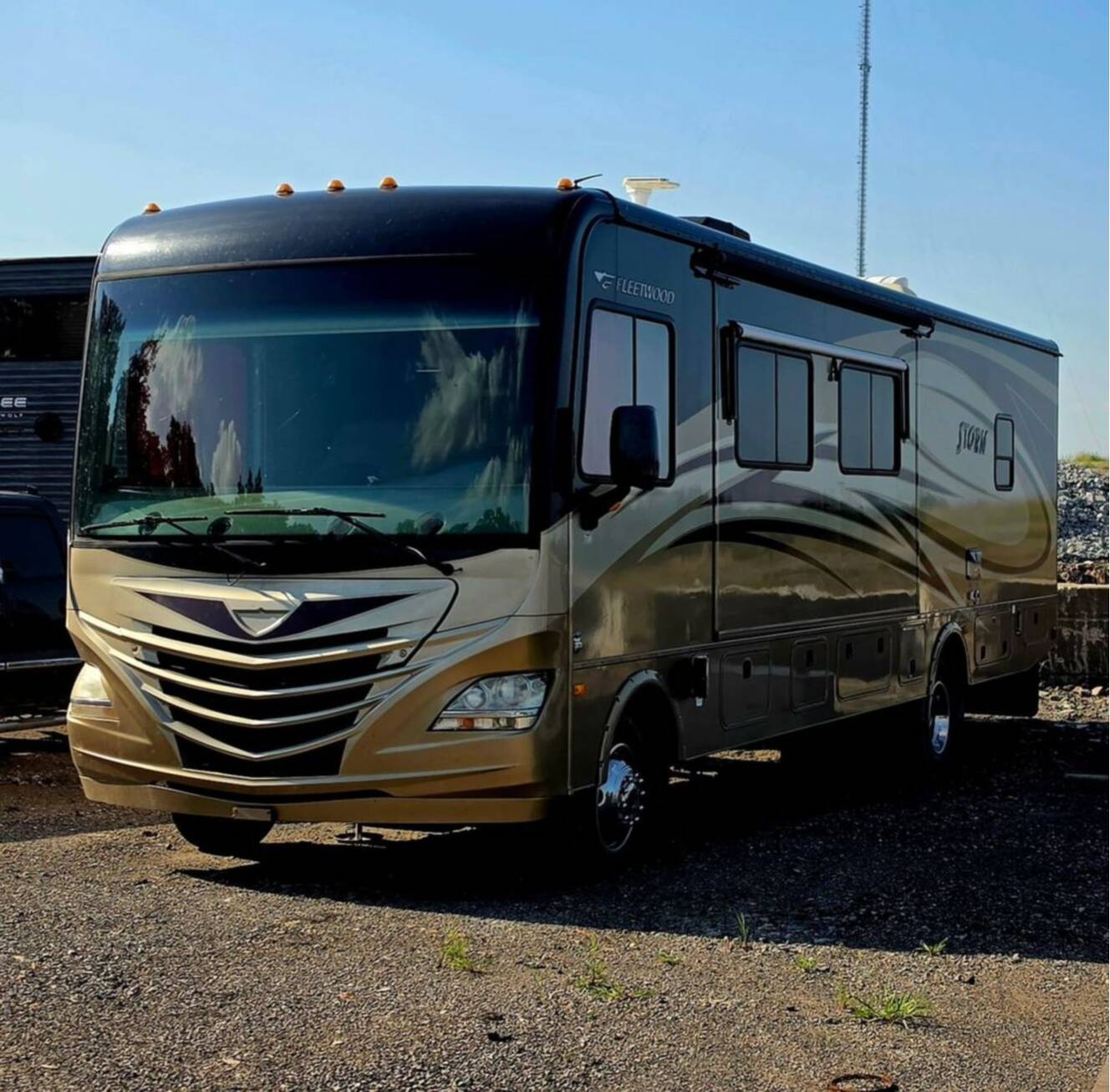 A photo of this 2013 Fleetwood Storm 32V