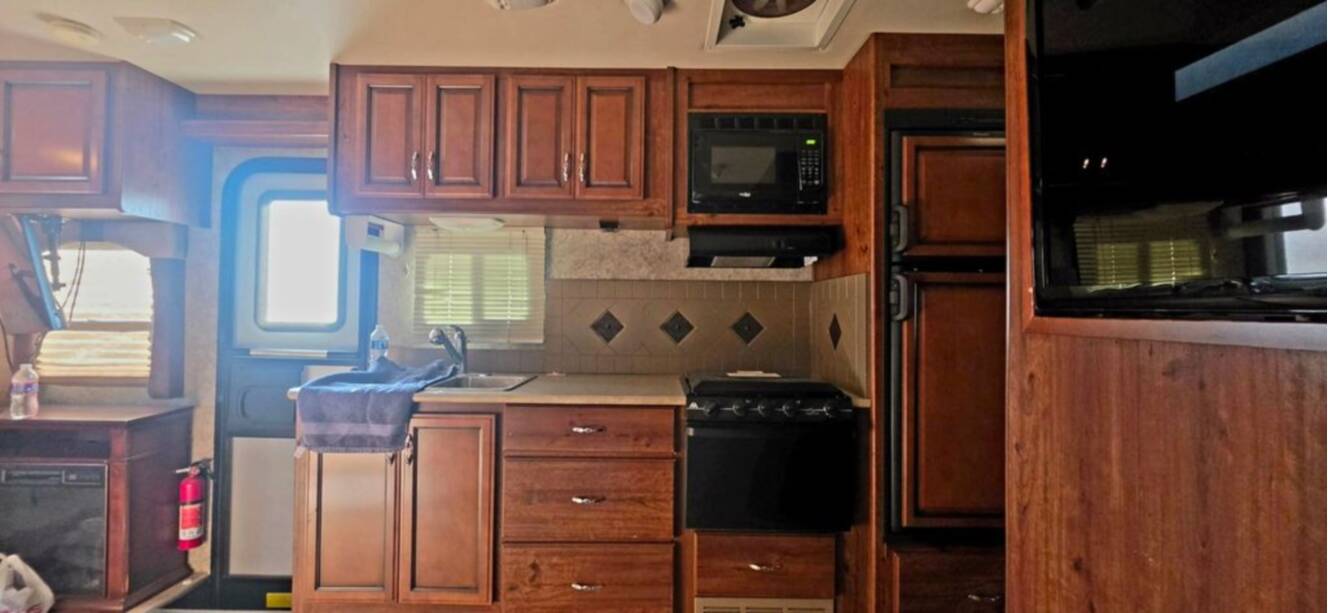 A photo of this 2013 Fleetwood Storm 32V
