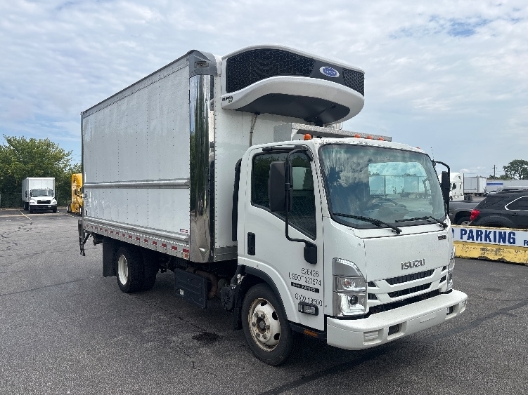 2023 ISUZU NRR in Brook Park, OH