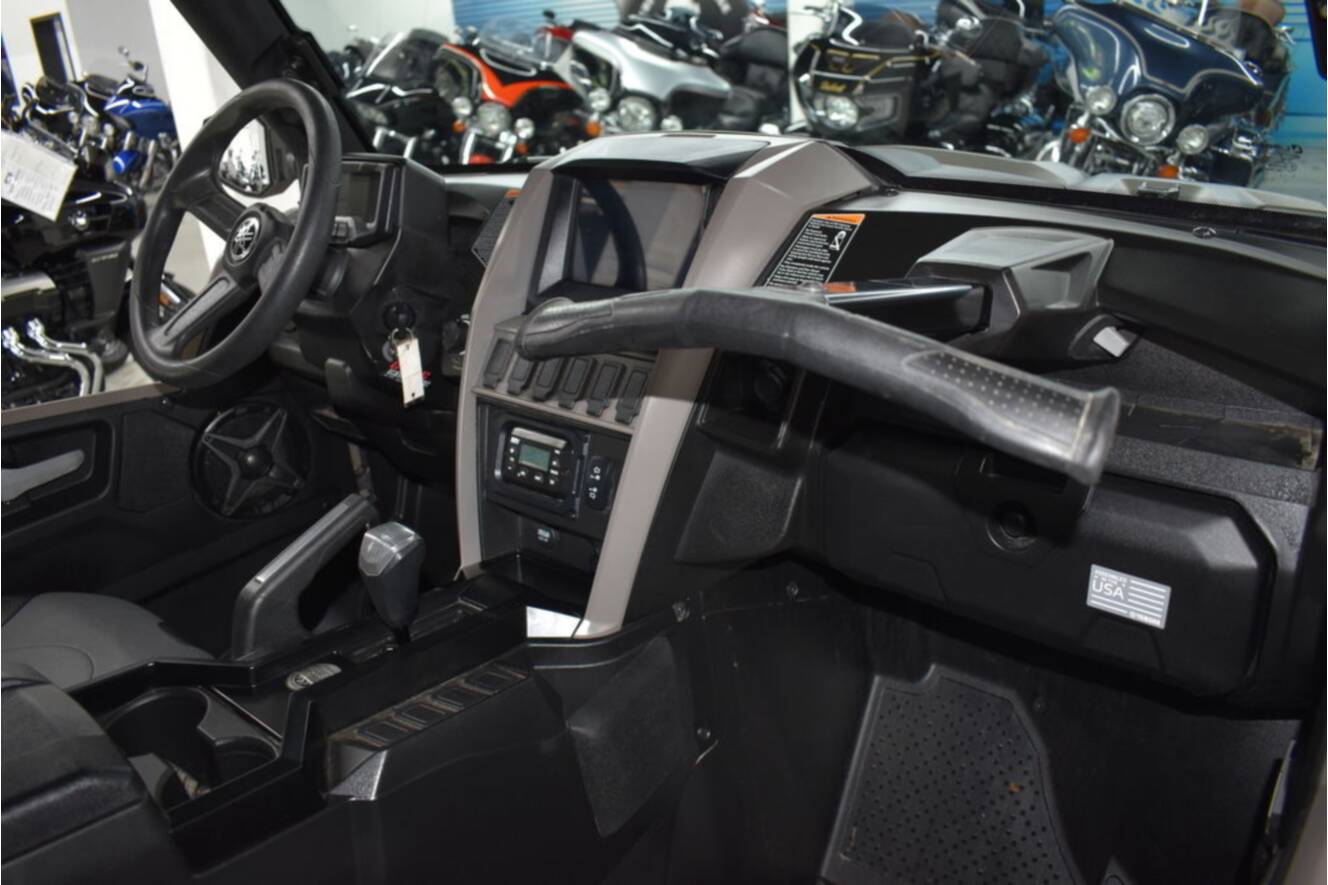 A photo of this 2024 Yamaha Wolverine RMAX2 1000 XT-R