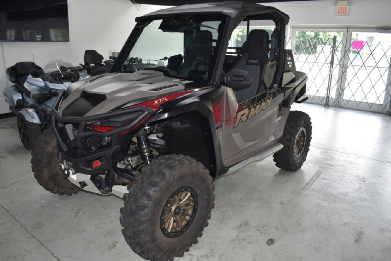 A photo of this 2024 Yamaha Wolverine RMAX2 1000 XT-R