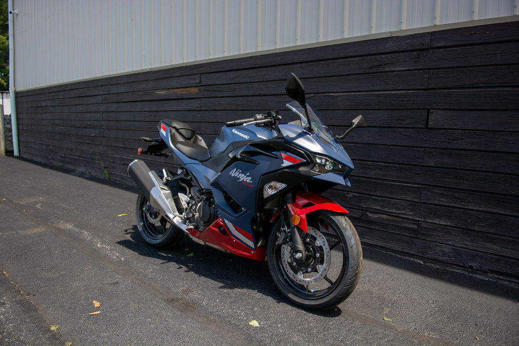 2026 Kawasaki Ninja® 500 ABS Metallic Matte Twilight Blue ABS in Waynesboro, VA