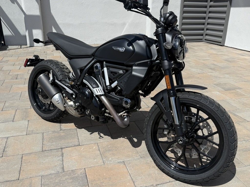 2027 Ducati Scrambler Icon Dark Stealth ICON in Reno, NV