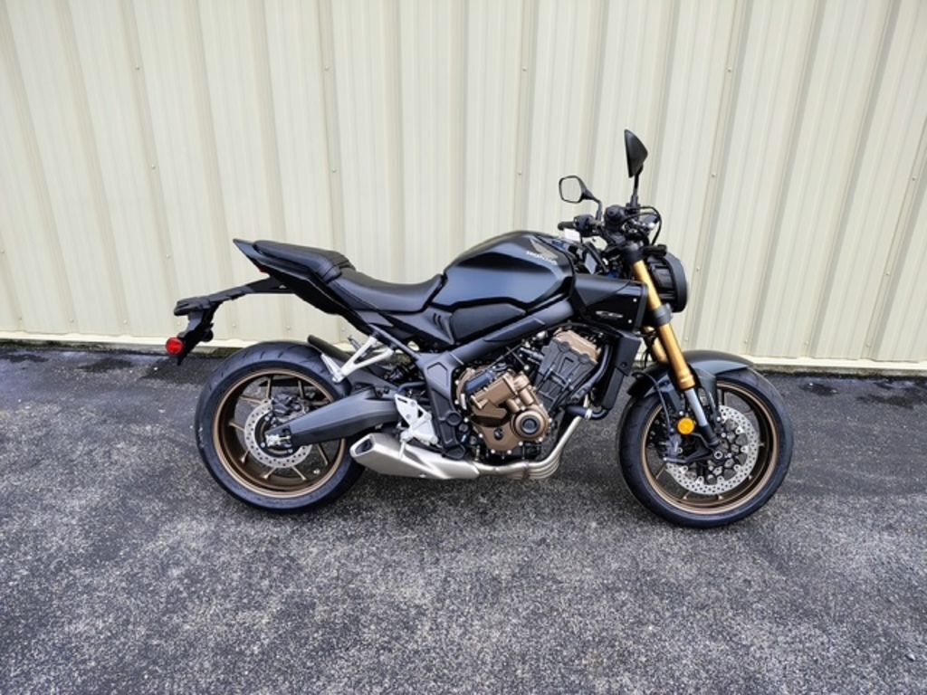 2026 Honda® CB650R E-Clutch BASE in Bridgeport, WV