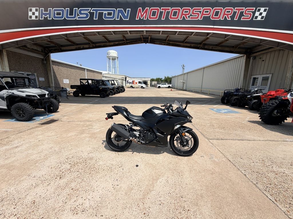 2026 Kawasaki Ninja® 500 ABS Metallic Flat Spark Black ABS in Pasadena, TX