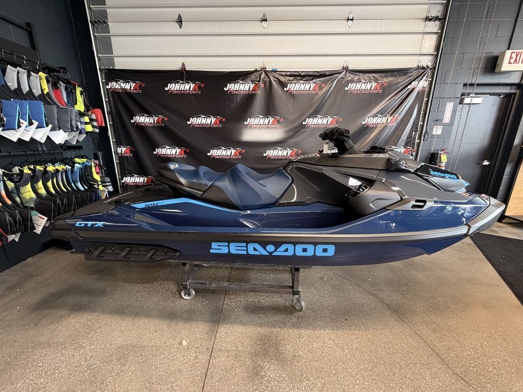 2026 Sea-Doo GTX 230 Tech, Audio, iDF, iBR in burbank OH