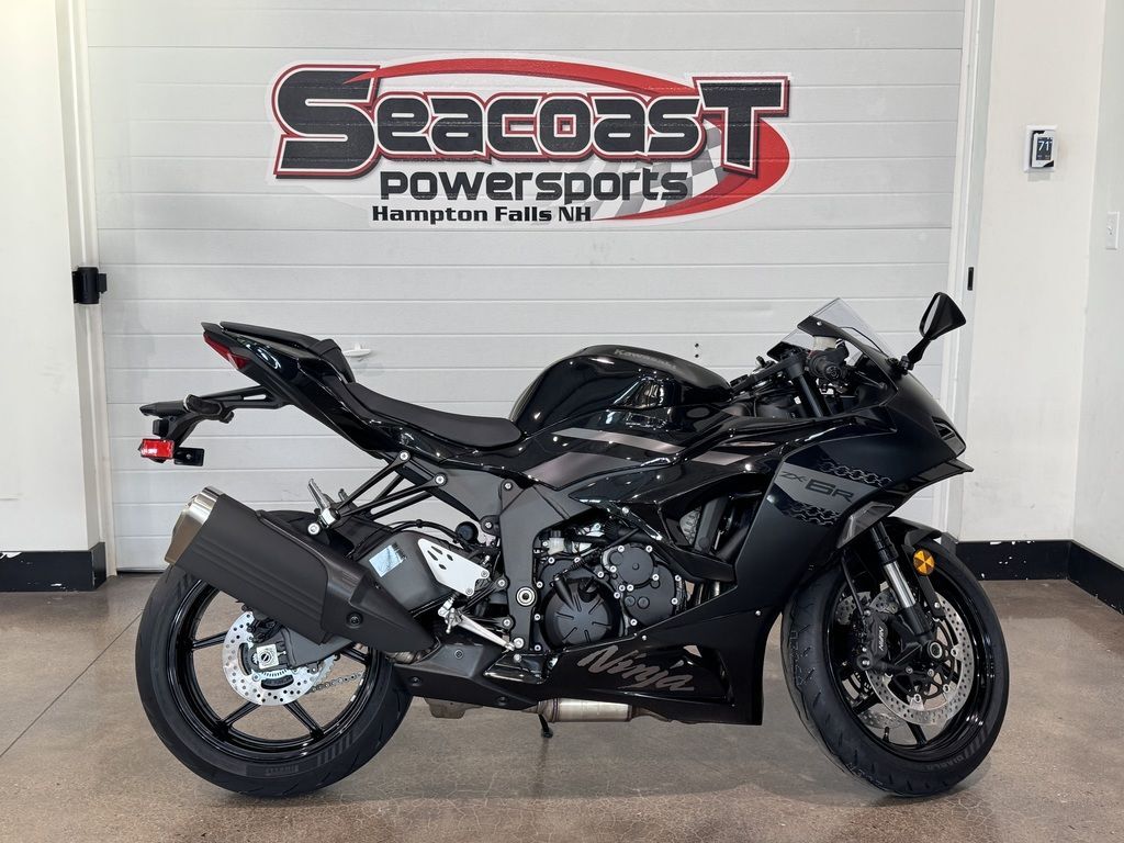 2027 Kawasaki Ninja® ZX -6R BASE in Hampton Falls, NH