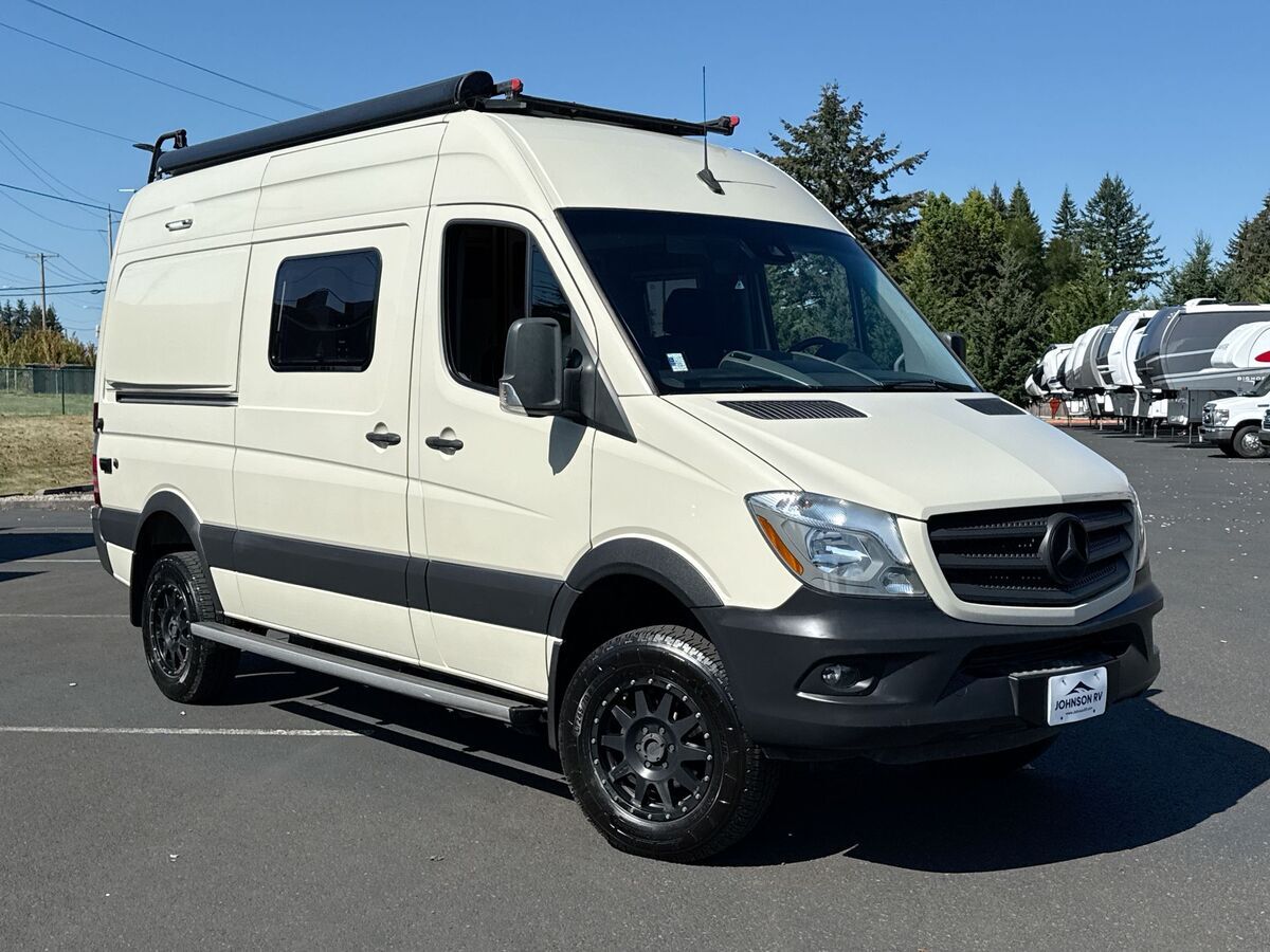 2019 Winnebago Revel 44E RV