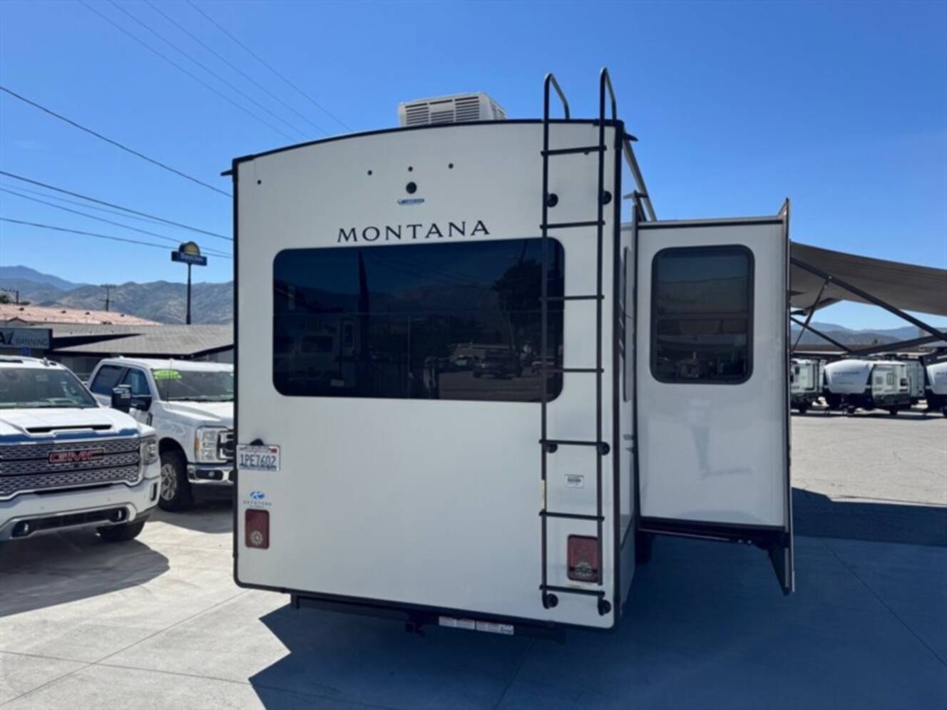 A photo of this 2024 Keystone MONTANA 3231CK