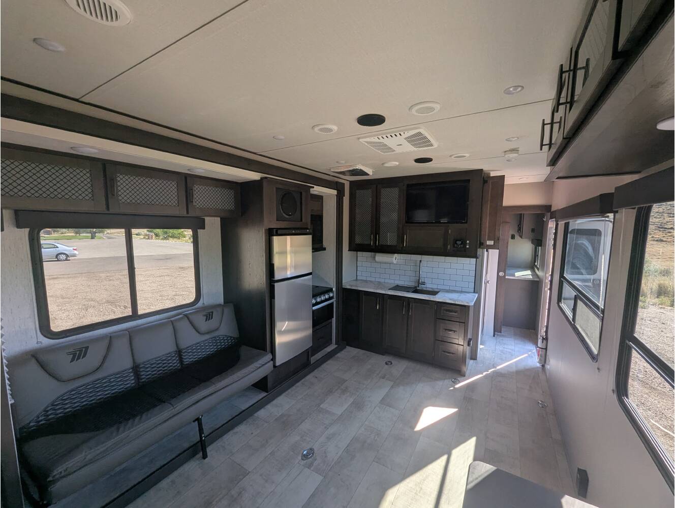 A photo of this 2022 Grand Design MOMENTUM G-CLASS 28G