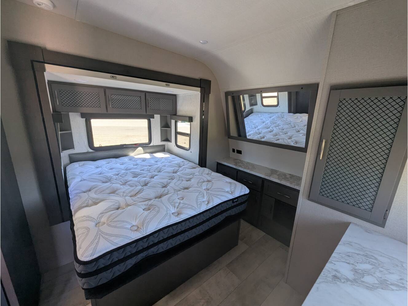 A photo of this 2022 Grand Design MOMENTUM G-CLASS 28G