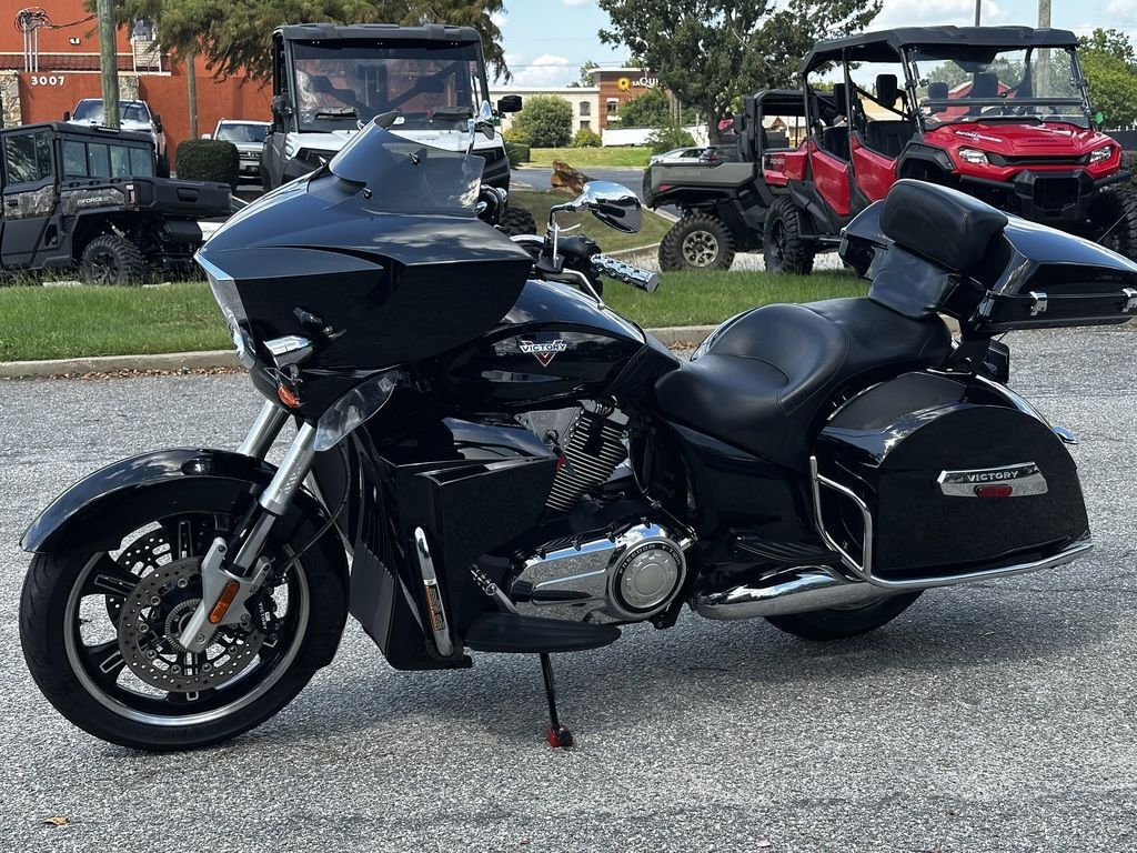 2016 Victory Motorcycles® Cross Country Tour® Gloss Black TOUR in Albany, GA